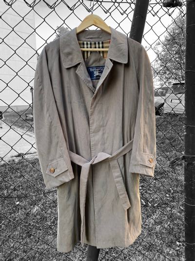 pre owned burberry trench coat|vintage burberry trench coat small.